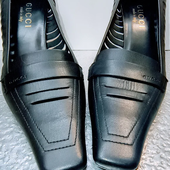 GUCCI Black Leather Laser Cut Square Toe Pumps, Size 35 - Picture 2 of 10